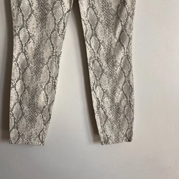 NYDJ Ami Skinny Snake Print Jean Size 8 - Picture 4 of 12